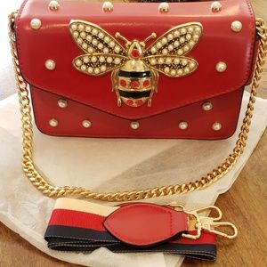 New Bee & Pearl Red Purse Bag